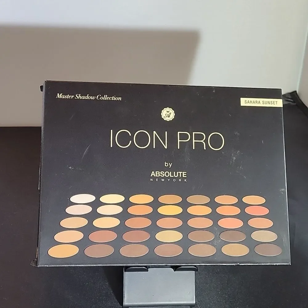 ICON PRO MASTER SHADOW COLLECTION BY ABSOLUTE NEW YORK